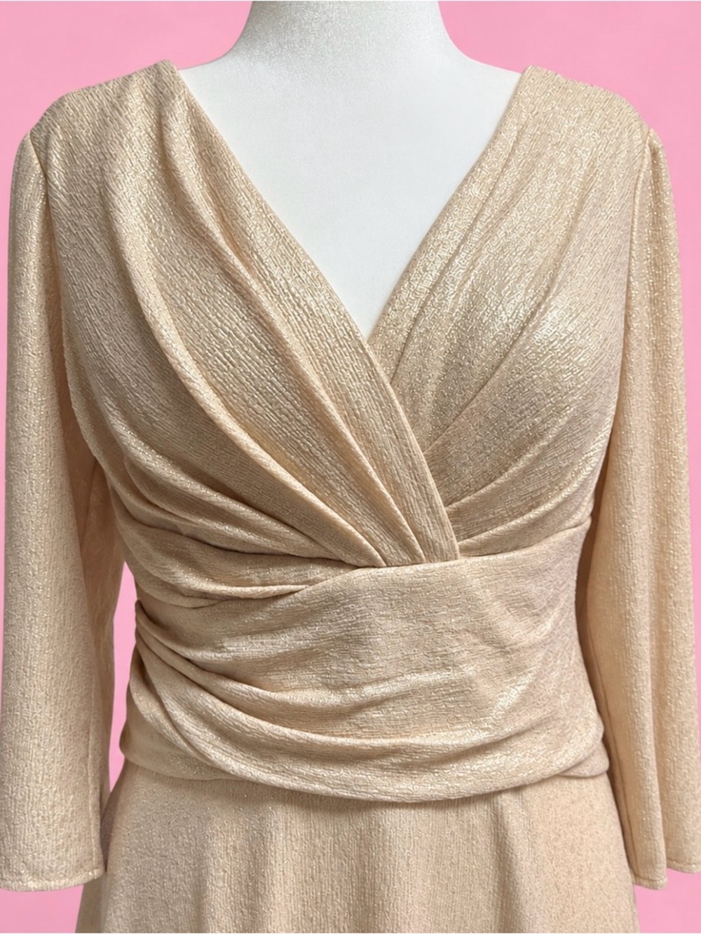 ✨ Oleg Cassini Champagne Metallic Shimmer Formal Dress – Size 14 ✨ - Picture 3 of 6
